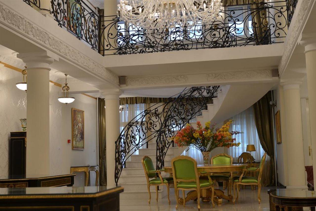Garni Hotel Helvetia Belgrade Extérieur photo